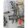 Image 4 : LOT OF MEAT GRINDERS AND NOODLE MACHINE