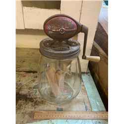 DAZEY NO 4 BUTTER CHURN