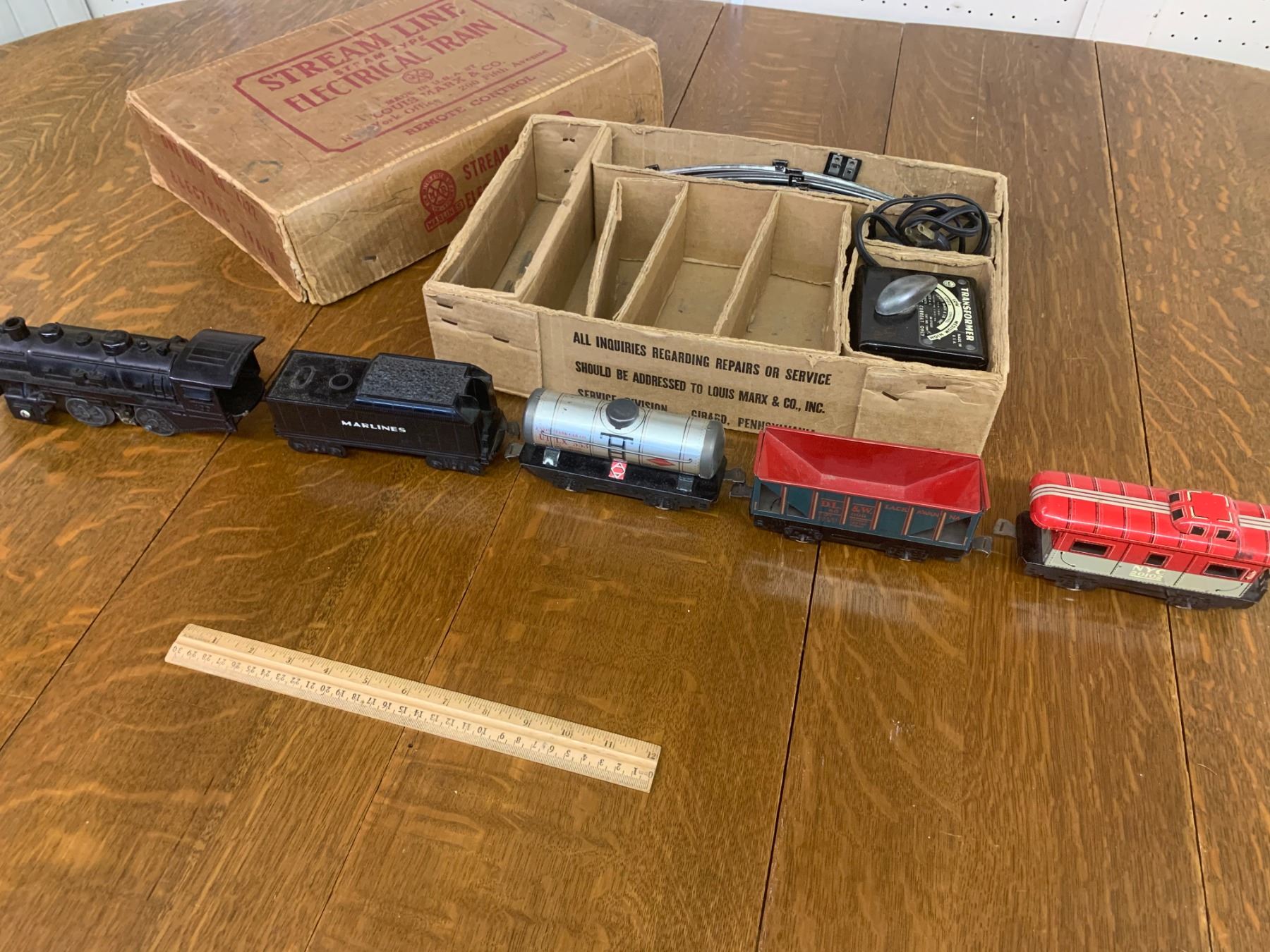 VINTAGE MARX TOYS STREAM LINE STEAM TYPE ELECTRIC TRAIN SET WITH BOX