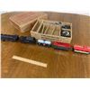 Image 2 : VINTAGE MARX TOYS STREAM LINE STEAM TYPE ELECTRIC TRAIN SET WITH BOX