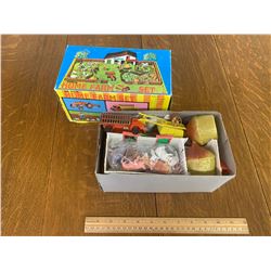 HONG KONG VINTAGE 94 PIECE FARM SET WITH BOX
