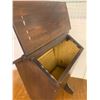 Image 3 : WOODEN KNITTING BOX