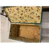 Image 4 : WOODEN TRUNK 32" x 17" x 16.5"