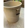 Image 2 : 20 GALLON MEDALTA IMPERIAL CROCK