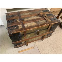 OLD TRUNK