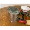 Image 2 : VINTAGE KITCHEN LOT ROLLING PIN SIFTER ETC