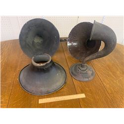 LOT OF GRAMOPHONE HORNS