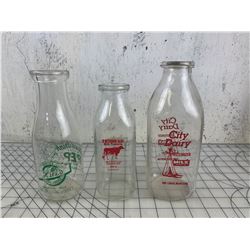 LOT OF VINTAGE MILK BOTTLES