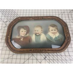 ANTIQUE FRAMED PHOTOGRAPH 3 KIDS