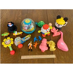 LOT OF VINTAGE TOYS