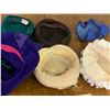 Image 7 : LOT OF VINTAGE LADIES HATS