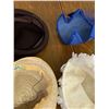 Image 9 : LOT OF VINTAGE LADIES HATS