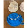 Image 2 : LOT OF VINTAGE LADIES HATS