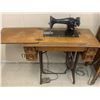 Image 2 : HUMEN VINTAGE CABINET SEWING MACHINE