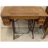 Image 6 : HUMEN VINTAGE CABINET SEWING MACHINE