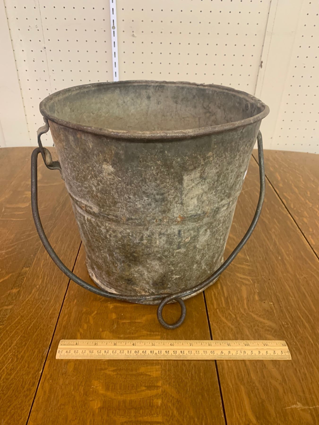 METAL WELL BUCKET