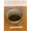 Image 2 : METAL WELL BUCKET