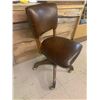 Image 1 : OLD OFFICE CHAIR