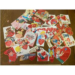LOT OF VINTAGE VALENTINES DAY CARDS