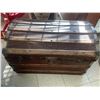 Image 1 : ANTIQUE TRUNK 33x19x21"