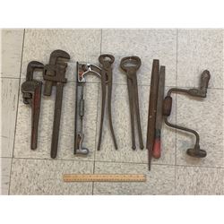 LOT OF OLD TOOLS