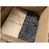 Image 2 : 50 lbs BOX OF NAILS 2 1/2" spiral