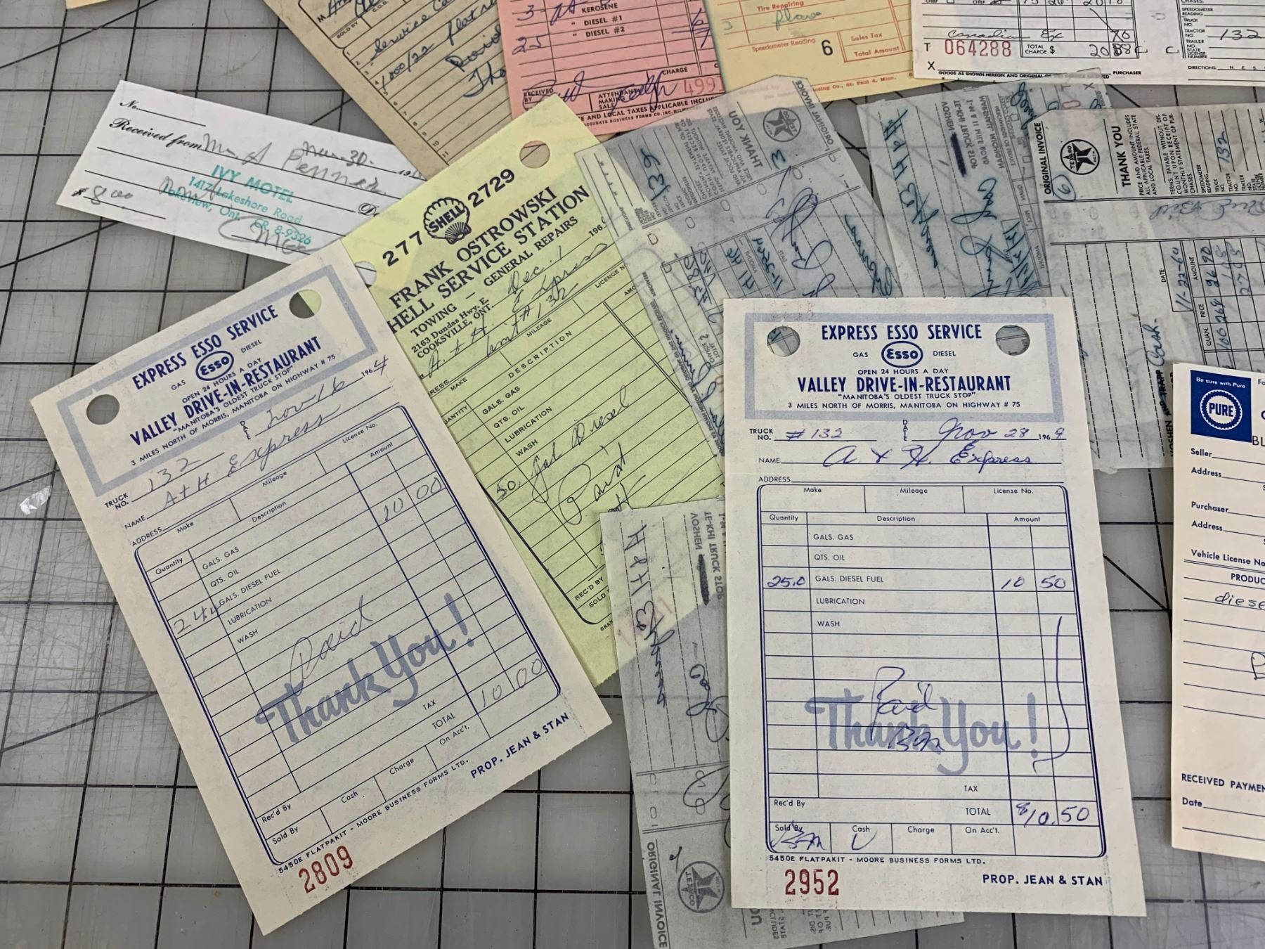 1960s LOT OF VINTAGE GAS STATION INVOICE RECEIPTS