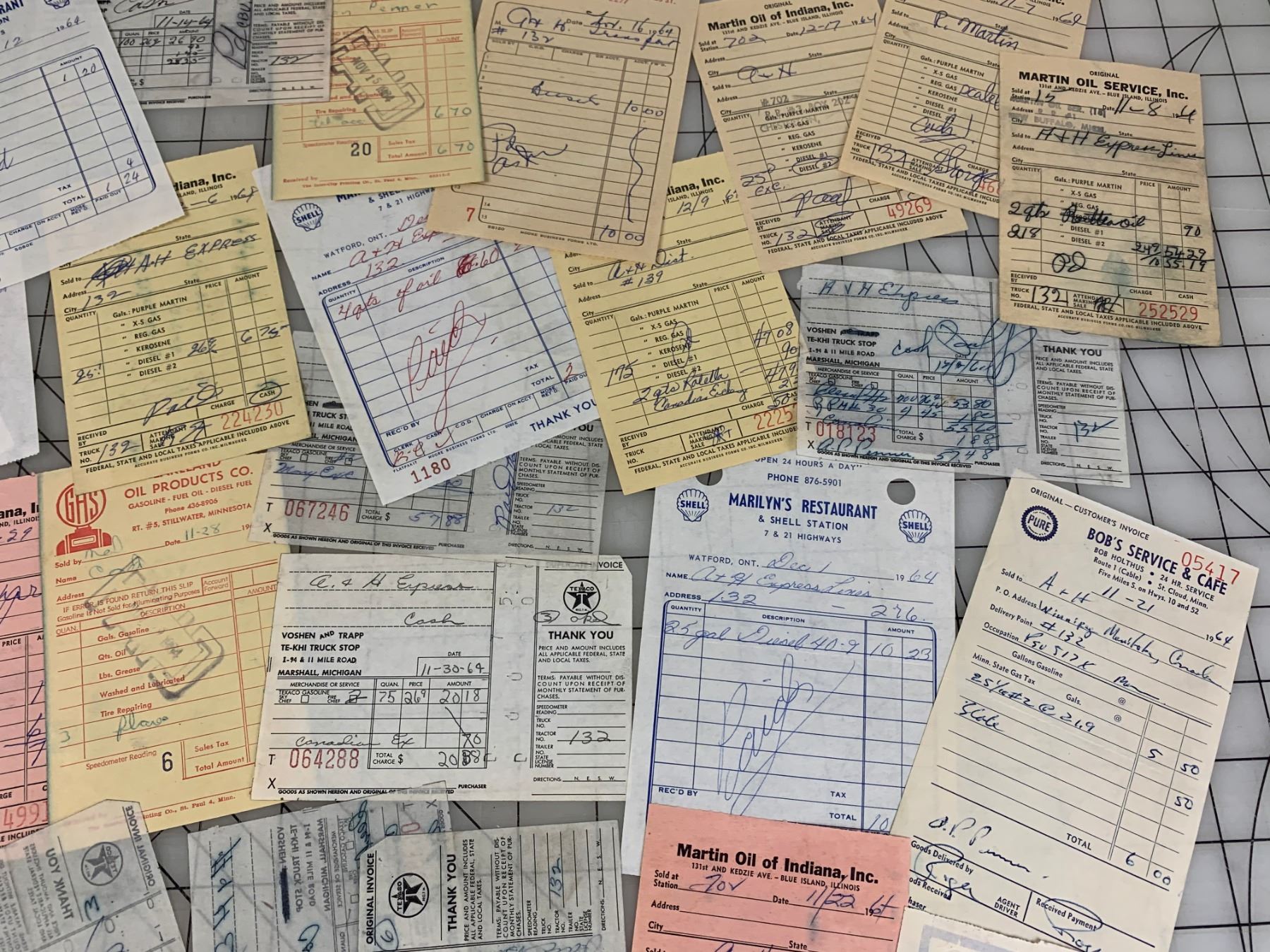 1960s LOT OF VINTAGE GAS STATION INVOICE RECEIPTS