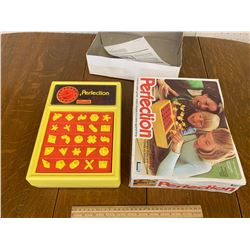 VINTAGE PERFECTION GAME WITH BOX