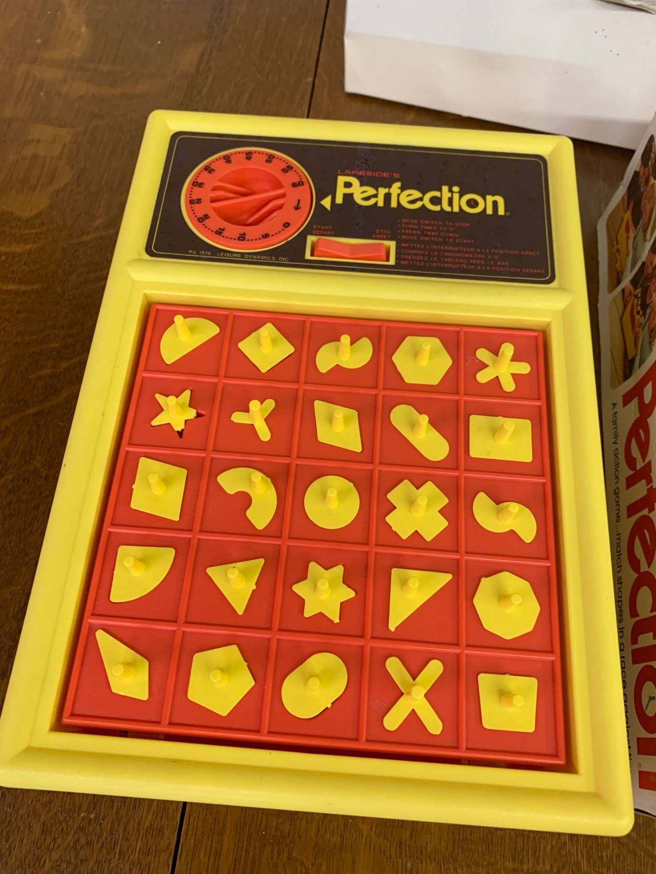 Perfection Game Exploding VINTAGE PERFECTION GAME WITH BOX
