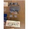 Image 2 : LOT OF VINTAGE AND ANTIQUE EYE GLASSES