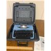 Image 1 : VINTAGE SEAR CELEBRITY TYPEWRITER AND CASE