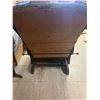 Image 7 : ANTIQUE ROCKER RECLINER CHAIR
