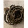 Image 1 : LENGTH OF ANTIQUE ROPE