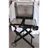Image 2 : CUISINART PORTABLE PROPANE BBQ, COLLAPSABLE (NO TANK)