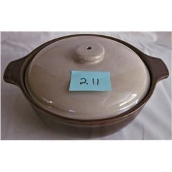 2.5 PINT "DENBY" STONEWARE POT