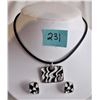 Image 1 : 16" ROPE NECKLACE / BLACK AND WHITE PENDANT - MATCHING EARRINGS
