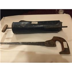 428-VINTAGE METAL GARDEN DUSTER PRODUCT OF 1959/SKILL SAW