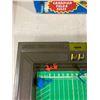 Image 4 : CANADIAN MONDAY NIGHT FOOTBALL TABLE TOP GAME BY AURORA WITH BOX