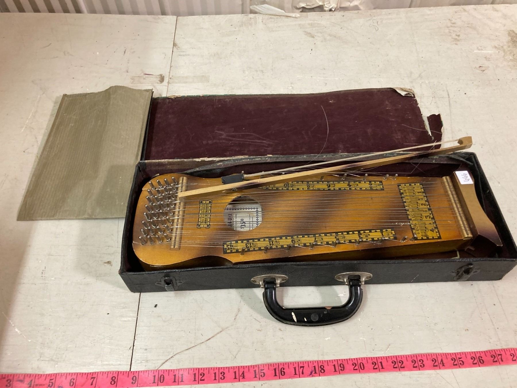 VIOLINUKE INSTRUMENT W/ BOX BY MARX MICHIGAN, USA