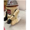 Image 6 : VINTAGE REMOTE CONTROLLED ROBOT BATTERY OPERATED