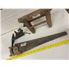 Image 4 : 3 pc's hand saw, primitive saw stand and metal saw set