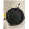 Image 4 : 2 cast frying pans 10" and 13"