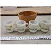 Image 1 : WOOD BASKET WITH 4 FIRE KING MUGS