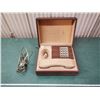 Image 1 : BOX STYLE TELEPHONE