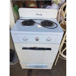 ANTIQUE DANBY 110V 2 BURNER STOVE & OVEN (WORKS GOOD)