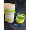 Image 1 : Tupperware hamburger maker set (17 pieces)