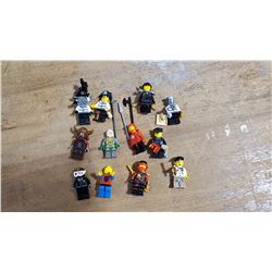 12 LEGO MINI FIGS 1980’S SPACEMAN & KNIGHT, NINJANGO & OTHERS