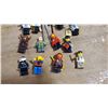 Image 3 : 12 LEGO MINI FIGS 1980’S SPACEMAN & KNIGHT, NINJANGO & OTHERS