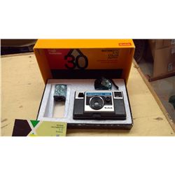 KODAK INSTAMATIC CAMERA X30 HAS USABLE FLASHES UNTESTED
